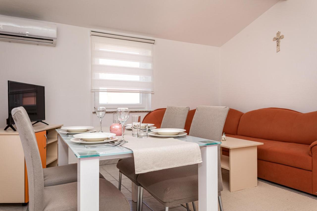 Apartments La Natalli 巴斯卡 外观 照片